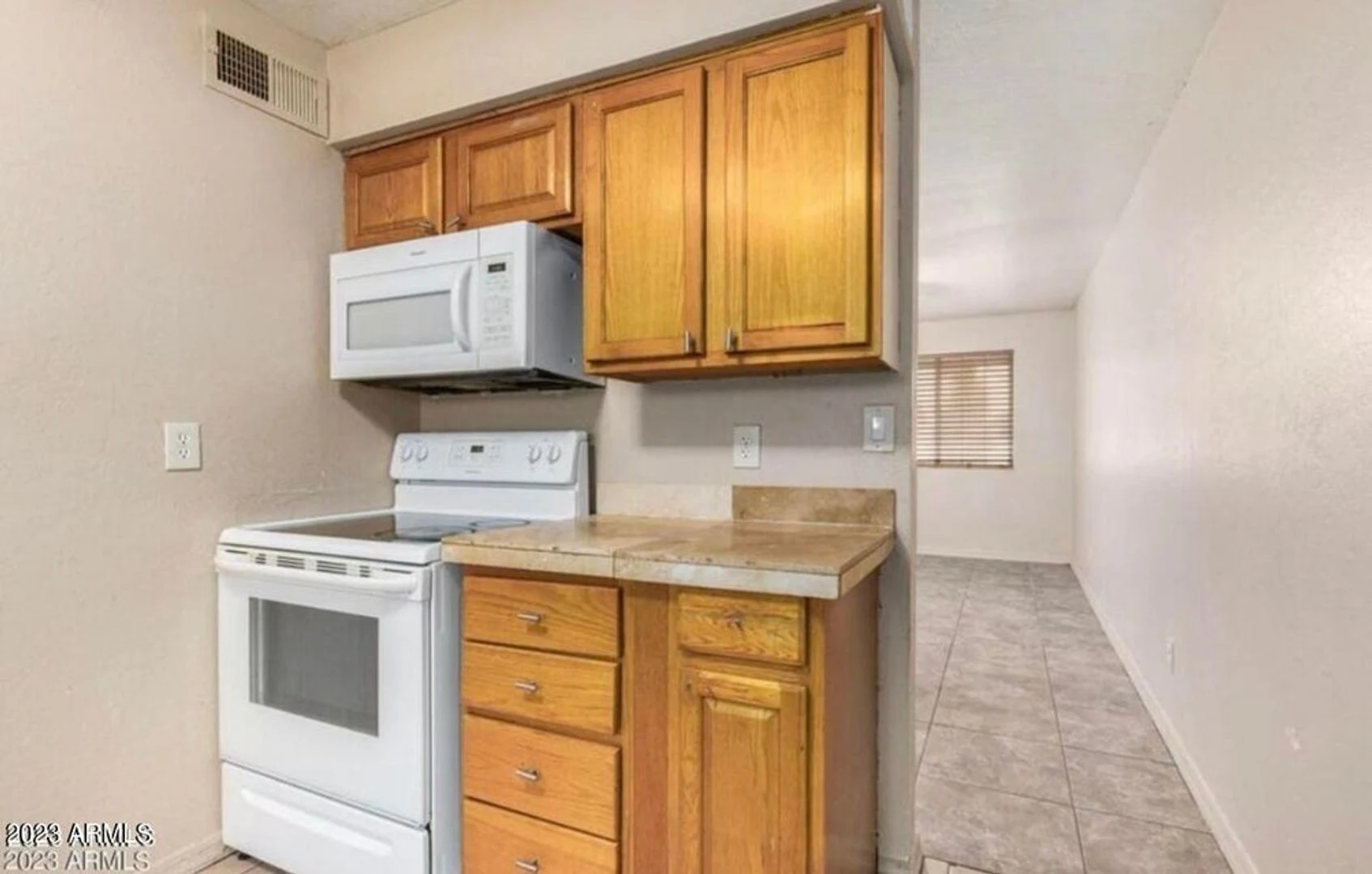Nice 3 bedroom 2 bath! photo 4