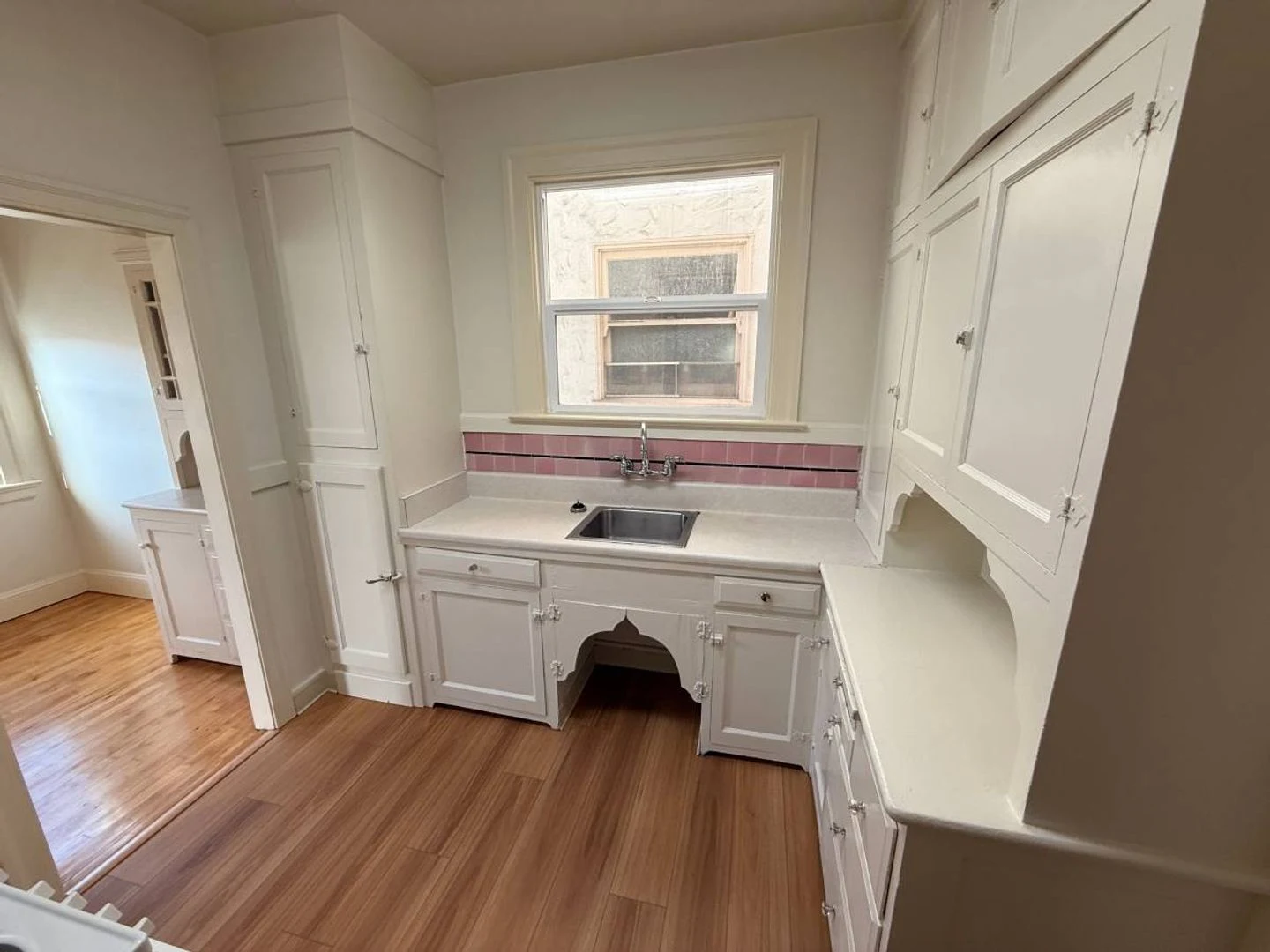 2br - 780ft2 - Prime Location! One Block To Ucb photo 5
