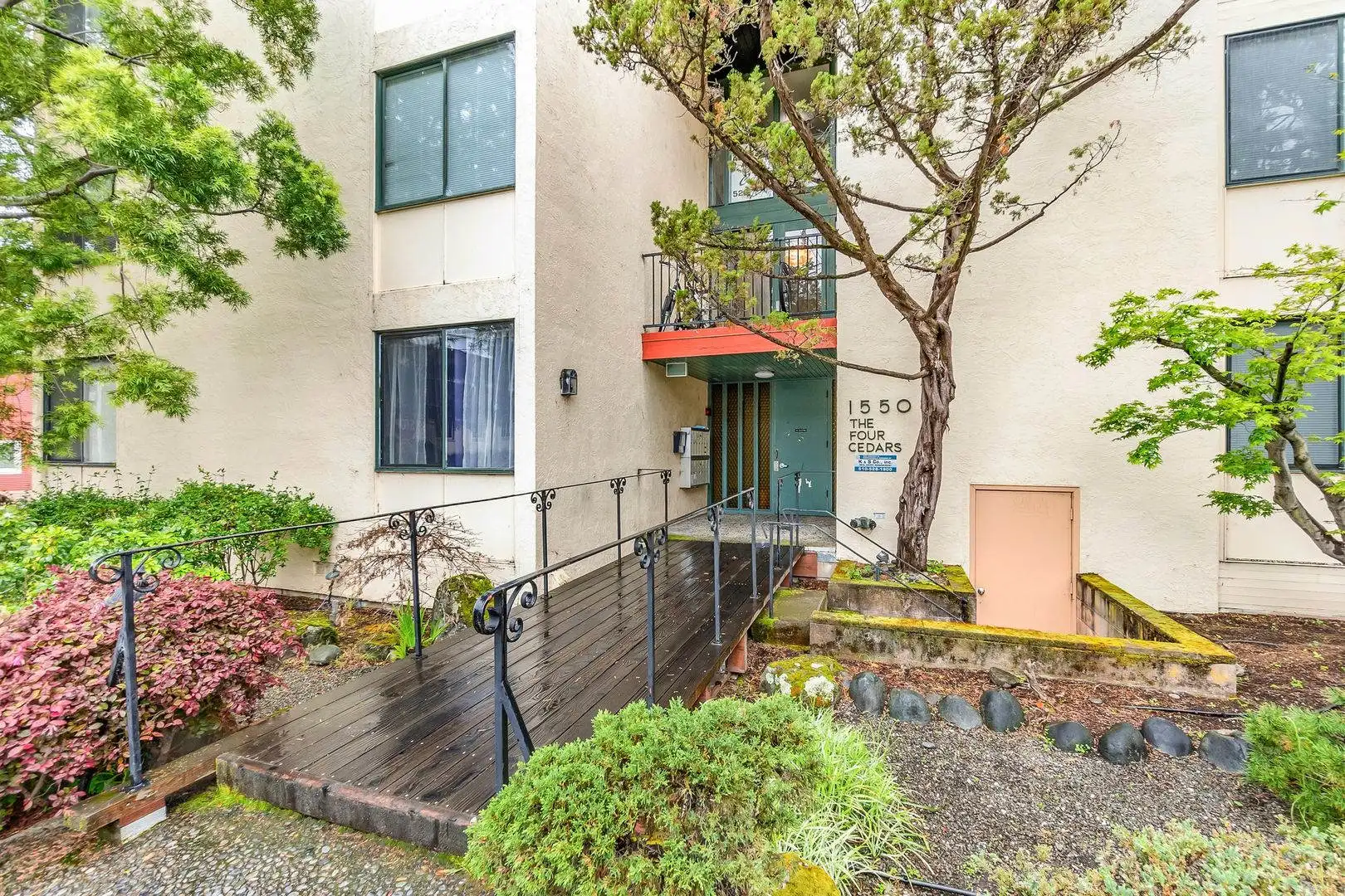 2BR/2BA Apartment on Walnut Street · Berkeley photo 2