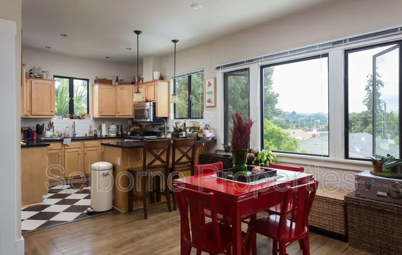 5208 Fleming Ave photo 5