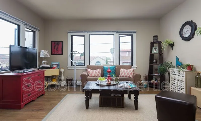 5208 Fleming Ave photo 3