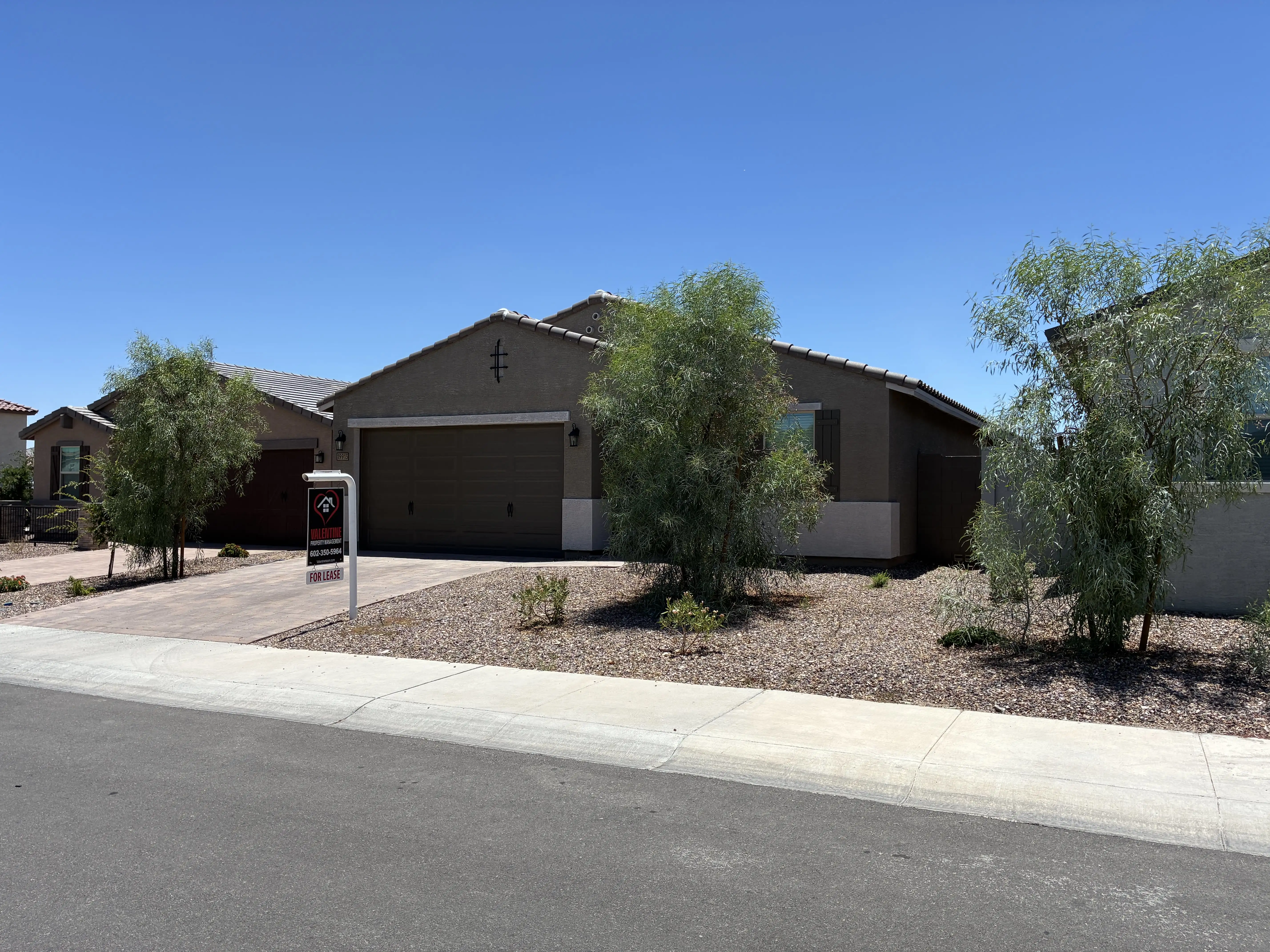 19913 W Palo Verde Dr photo 2