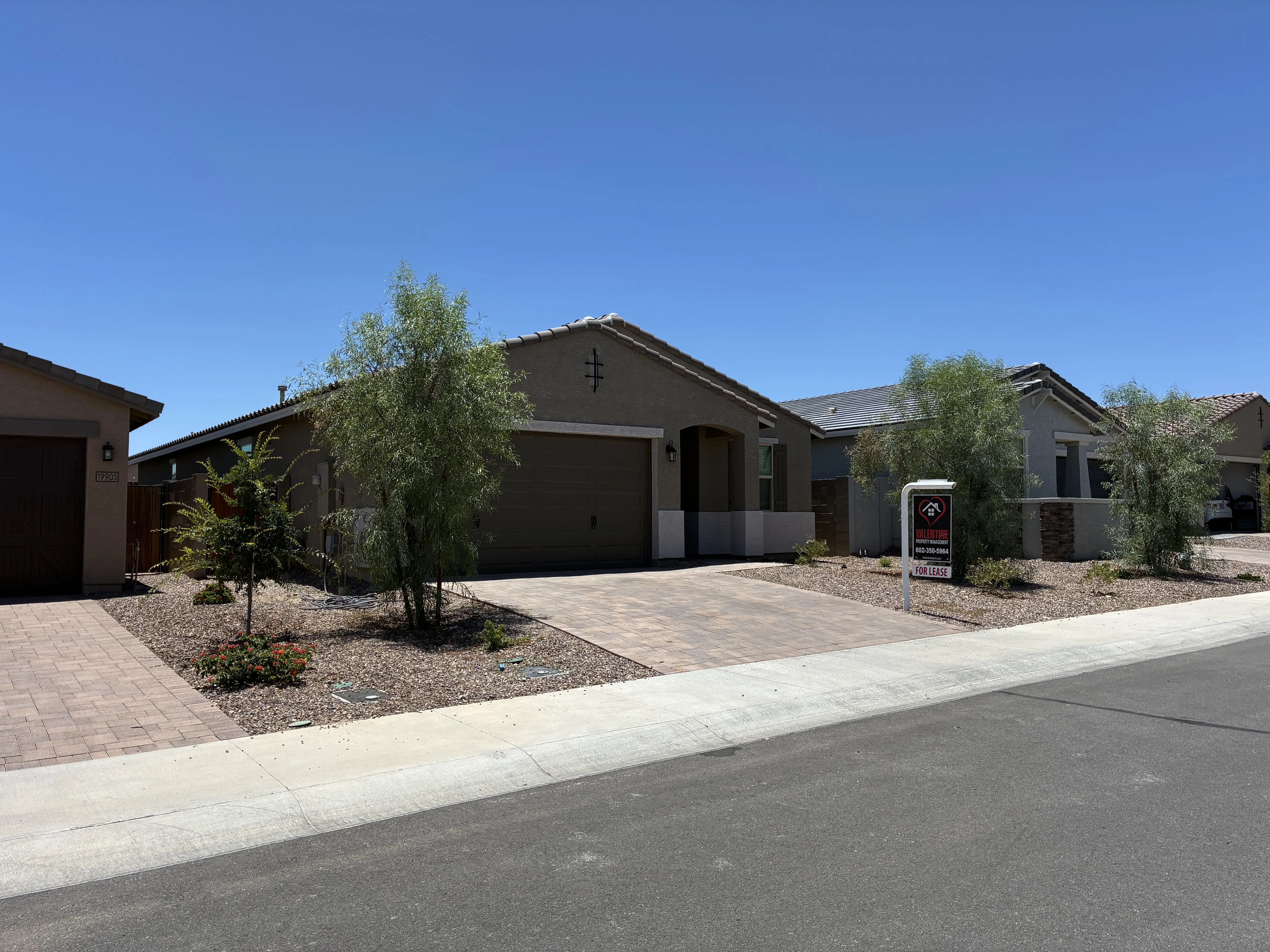 19913 W Palo Verde Dr photo 3