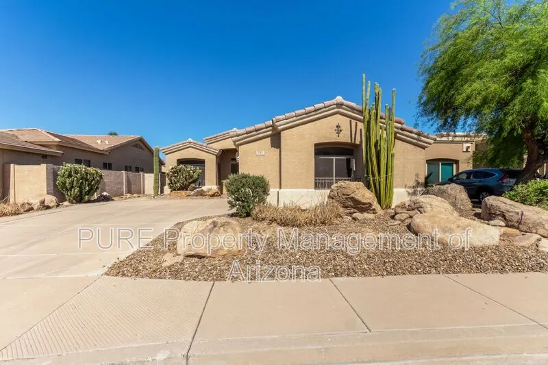 737 S Sycamore Pl Chandler, AZ 85224 photo 2