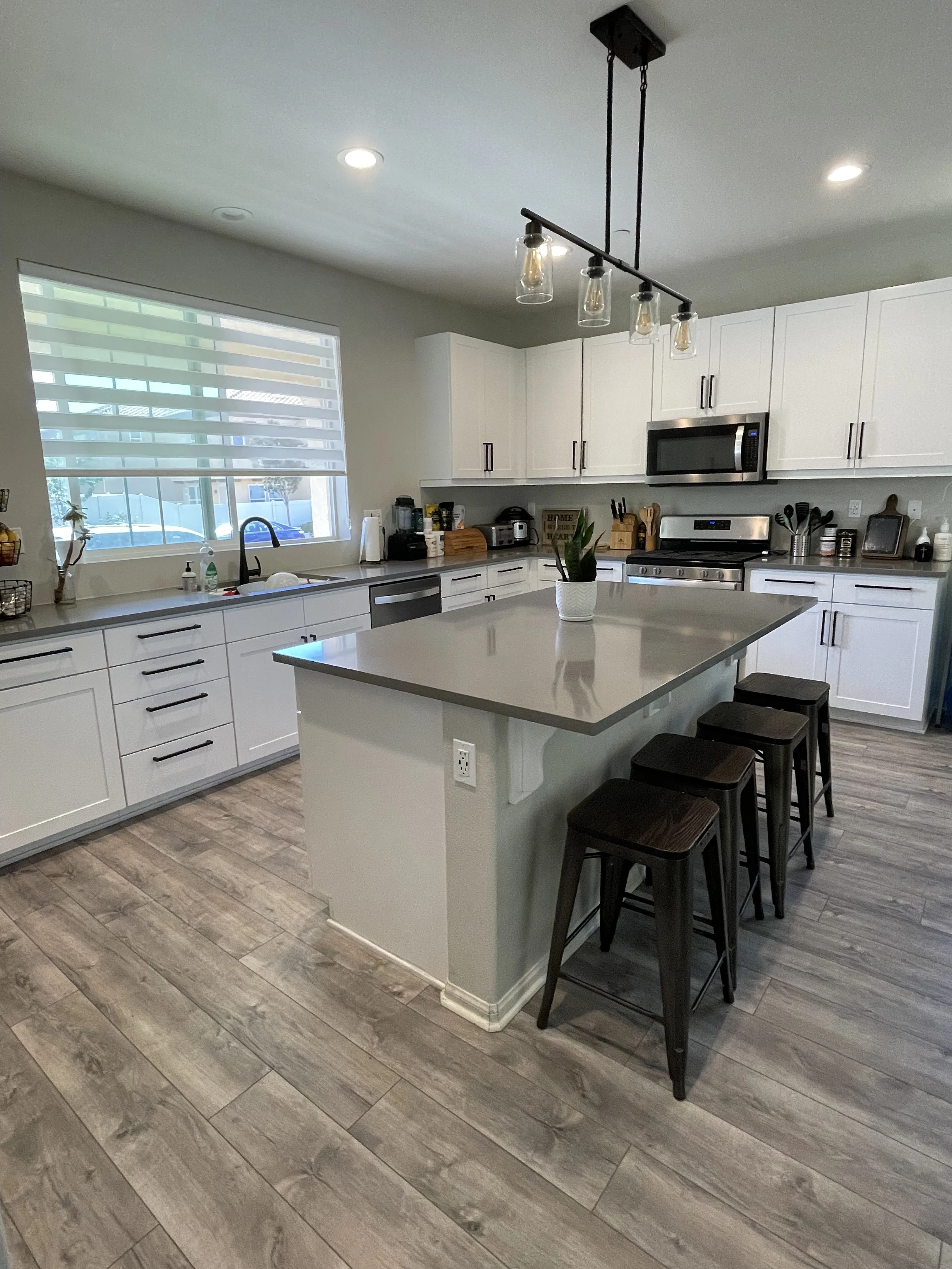 1593 Bath Ave photo 3