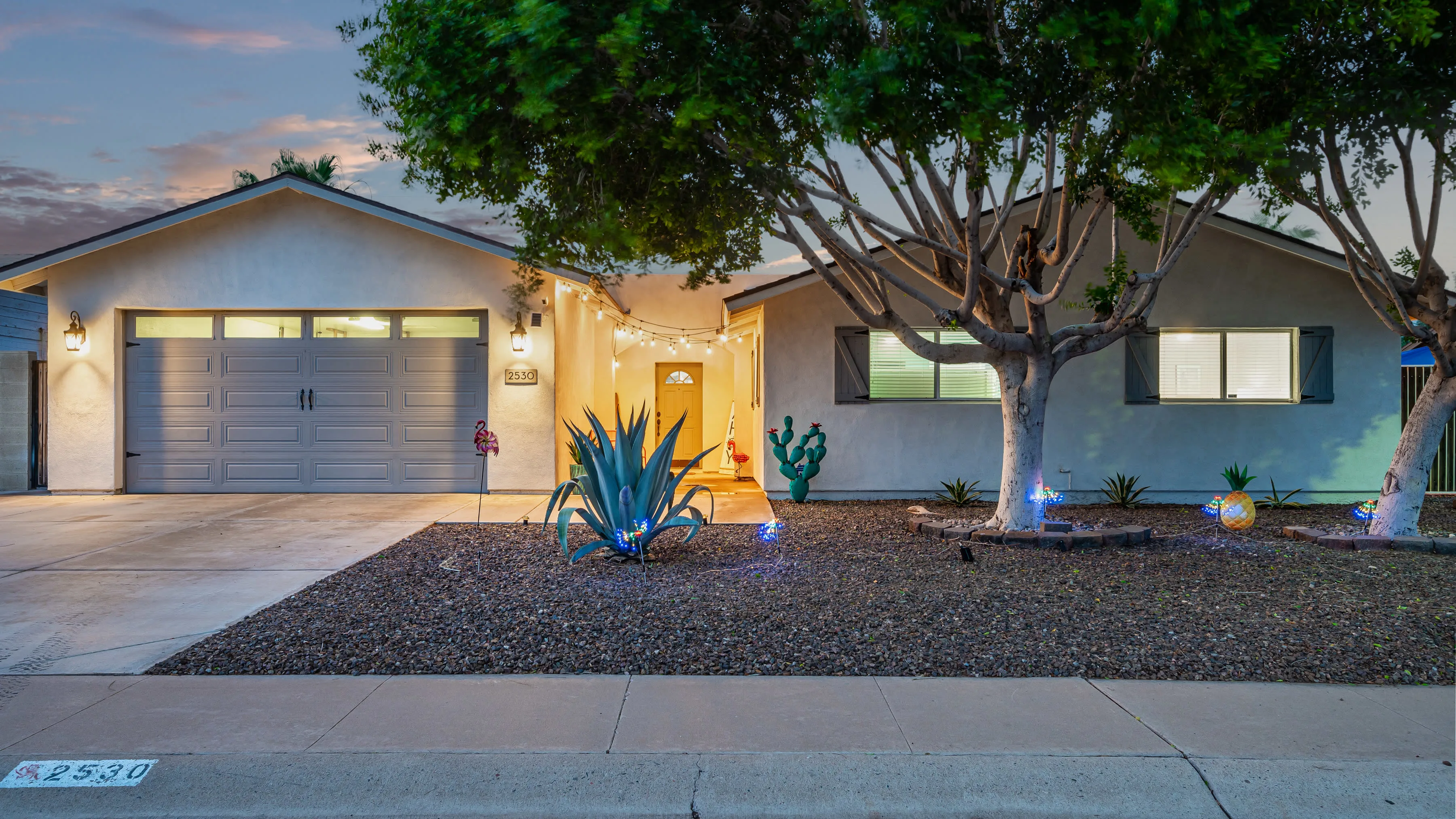 2530 N 68th Pl photo 2