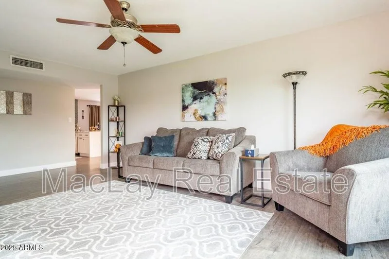 2430 E Hermosa Dr photo 5