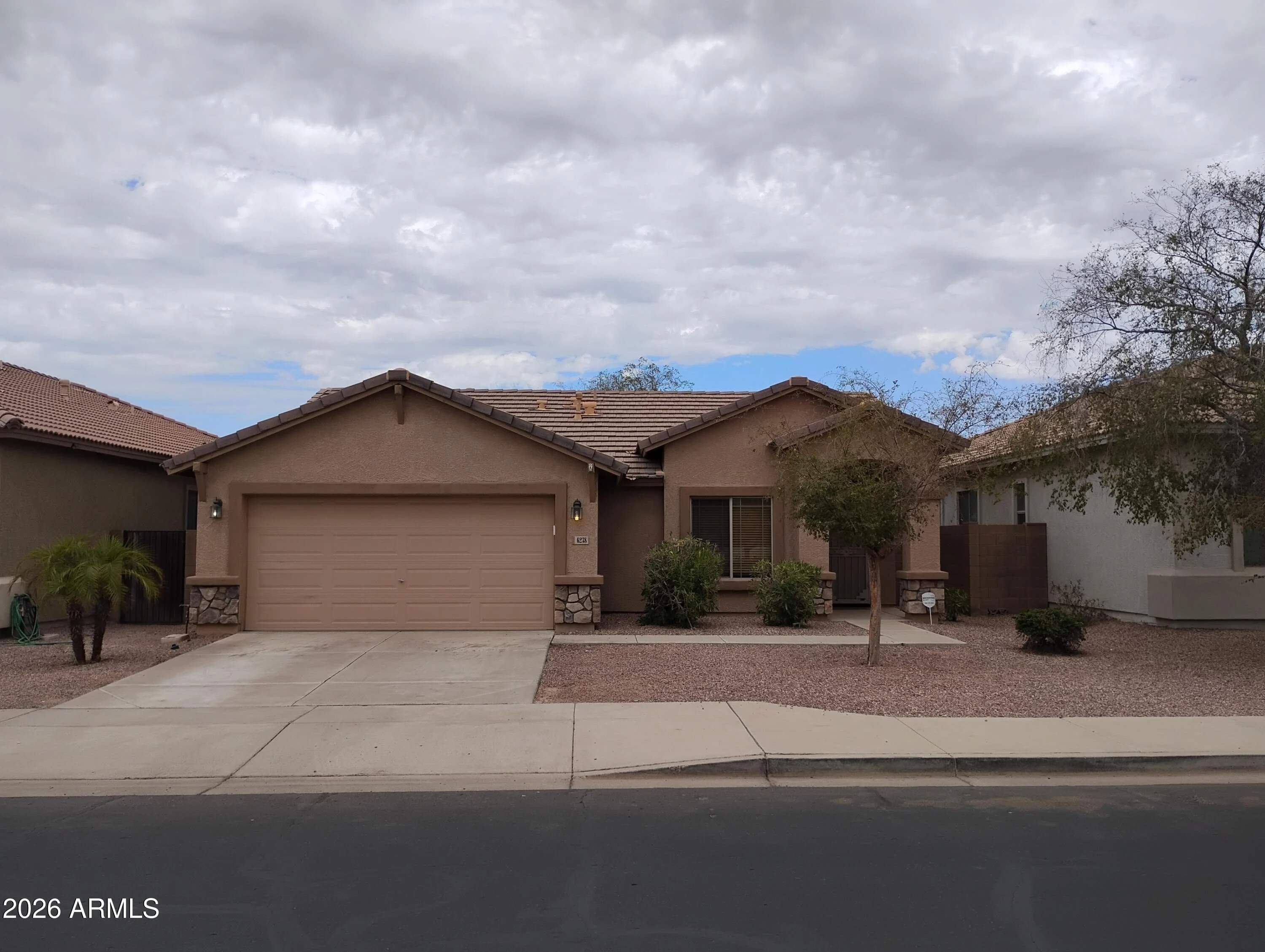 6238 S Cottonfields Ln photo 2