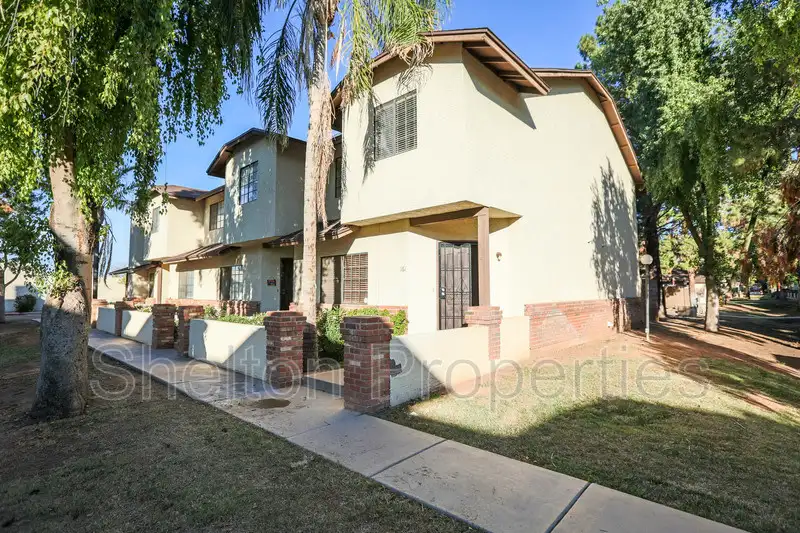 170 E Guadalupe Rd Gilbert, AZ 85234 photo 2