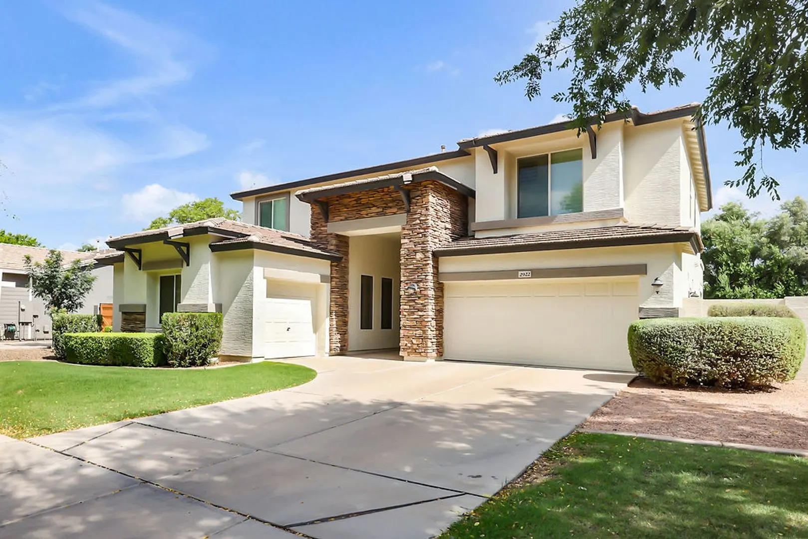 Stunning Home in Sought photo 5