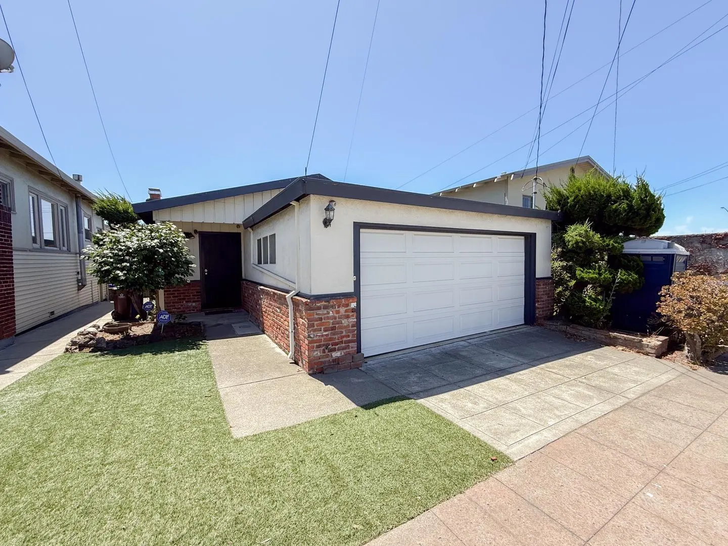 Charming 3BR/2BA Richmond Home with Spacious Yard photo 2