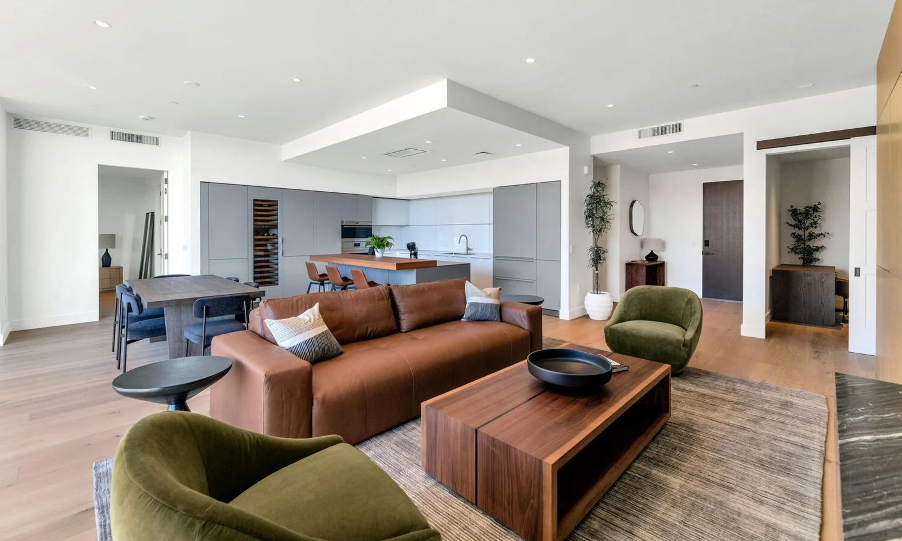 Rates Vary: $9,995 - $24,995 photo 4