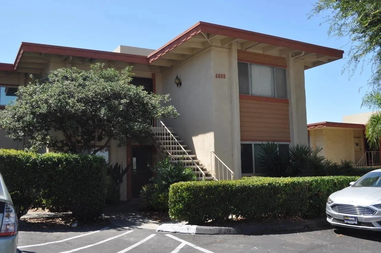 6808 Hyde Park Drive