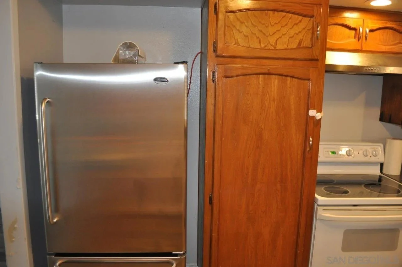 6808 Hyde Park Drive photo 3
