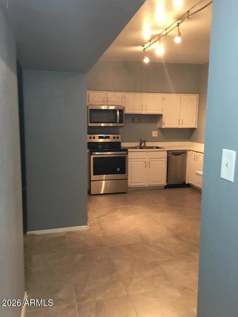 357 E Thomas Rd Phoenix, AZ 85012 photo 5