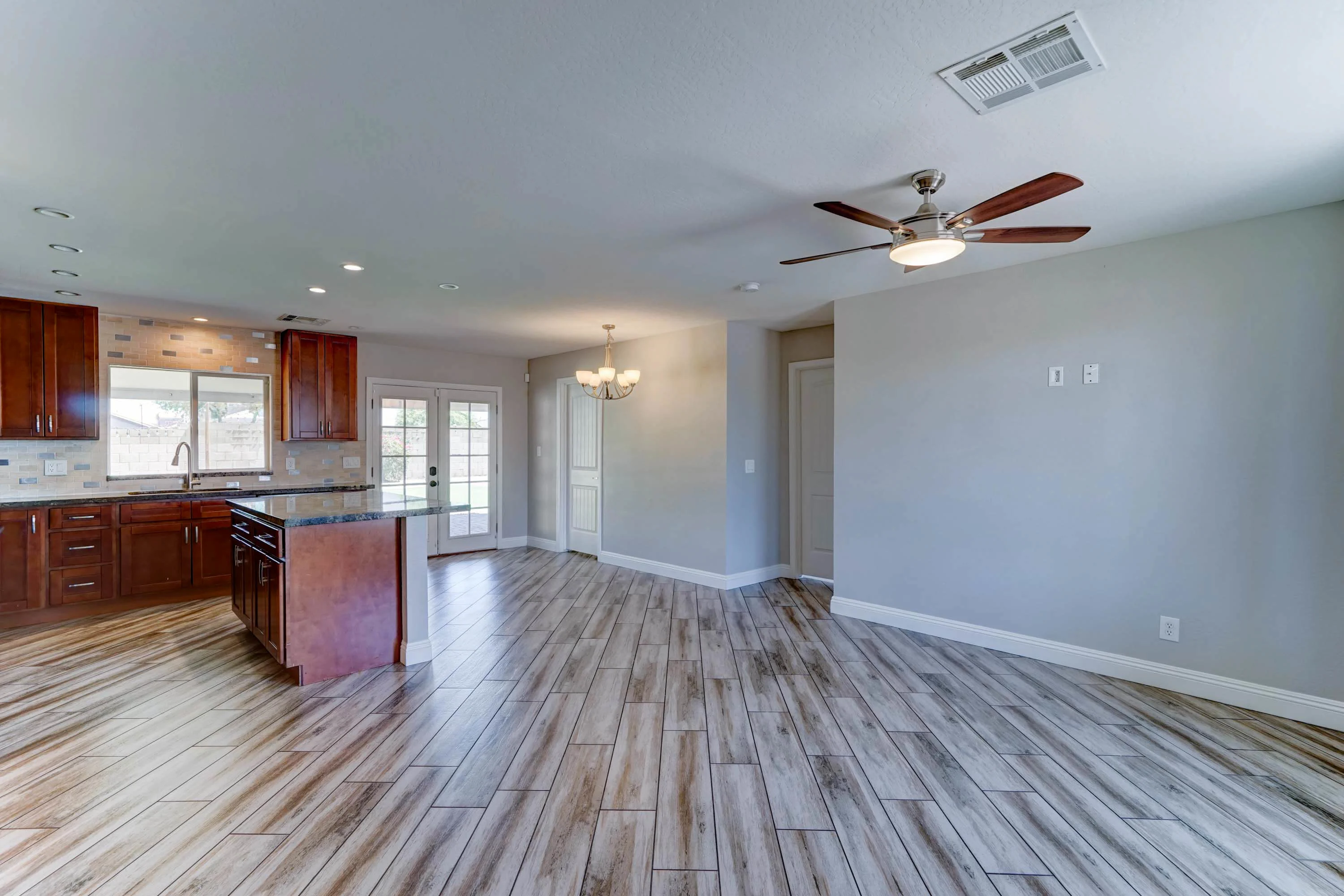 1716 West Villa Theresa Drive photo 2