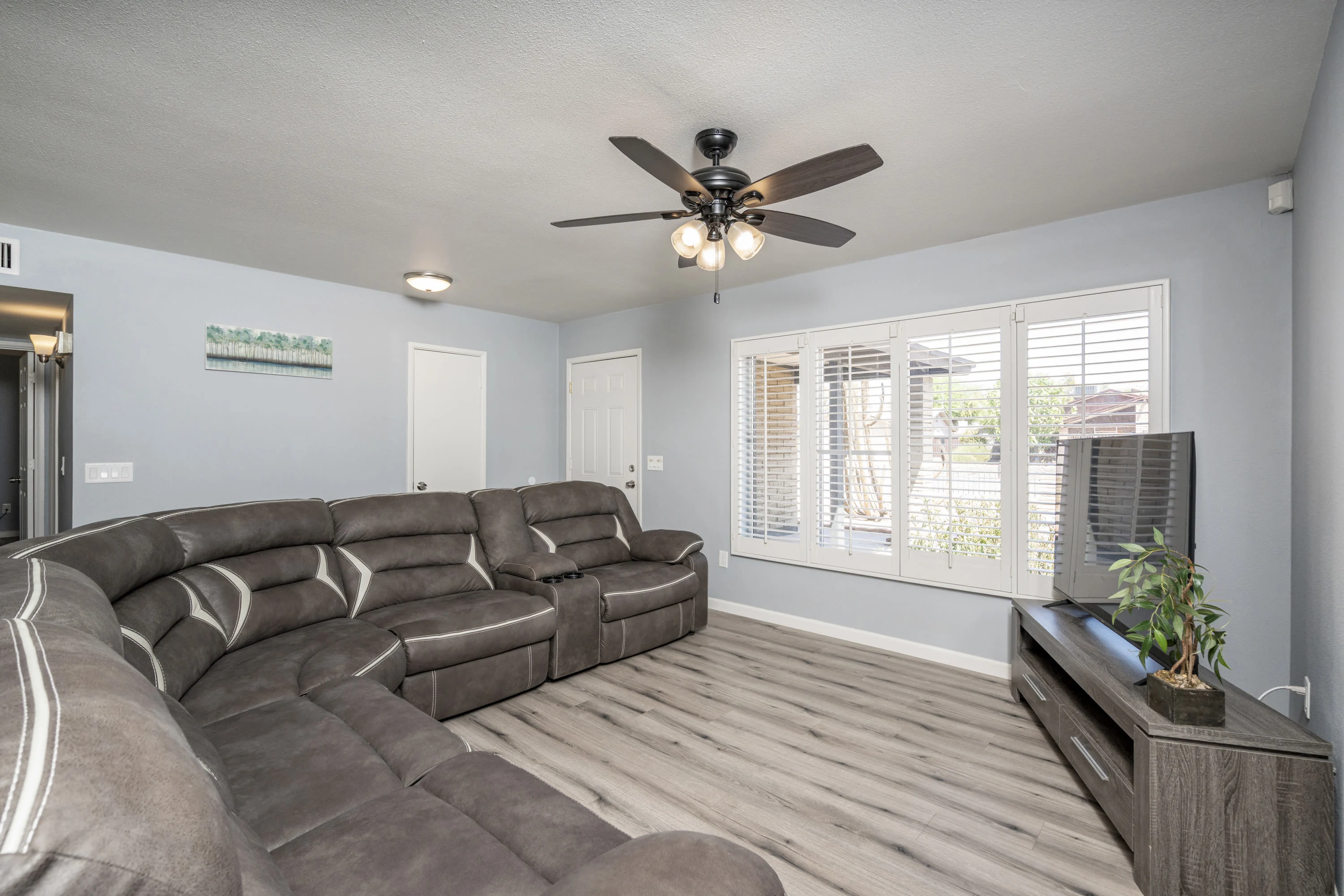 951 W La Jolla Dr Tempe, AZ 85282 photo 4