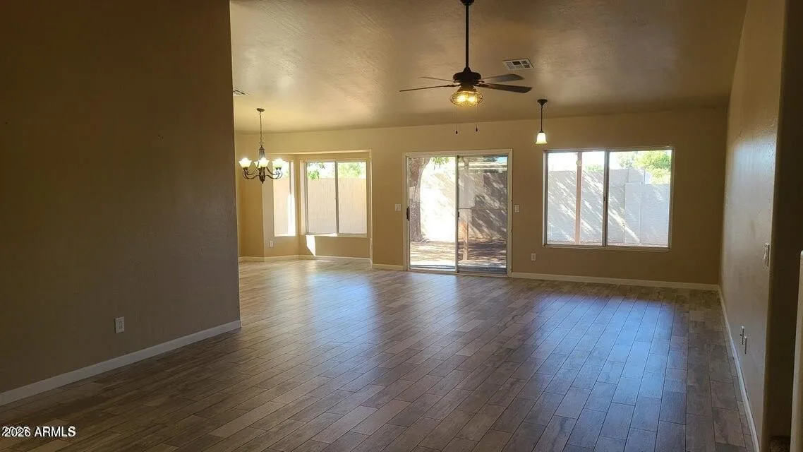 1002 E Hearne Way Gilbert, AZ 85234 photo 2