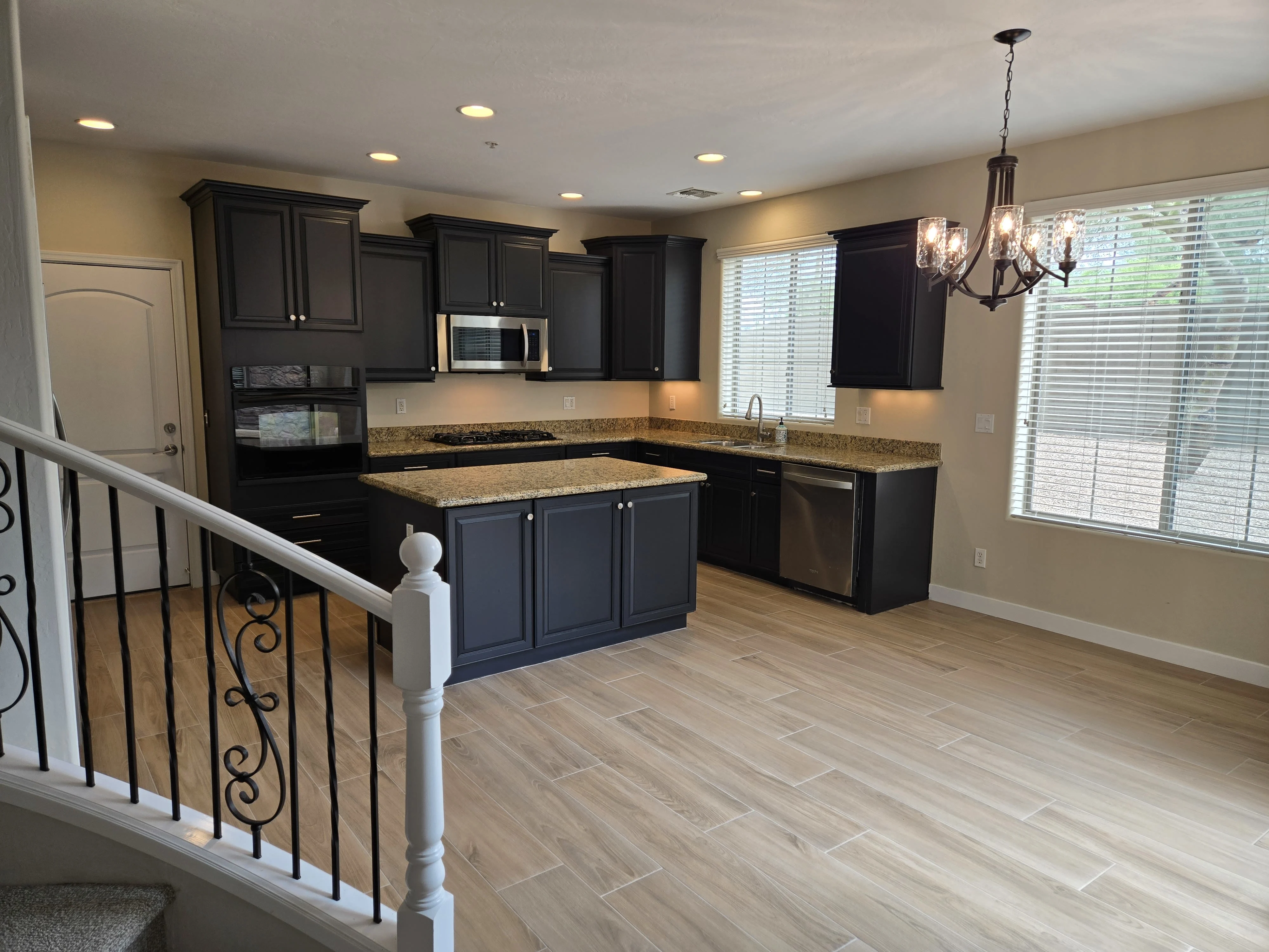 3922 E Cat Balue Dr photo 3