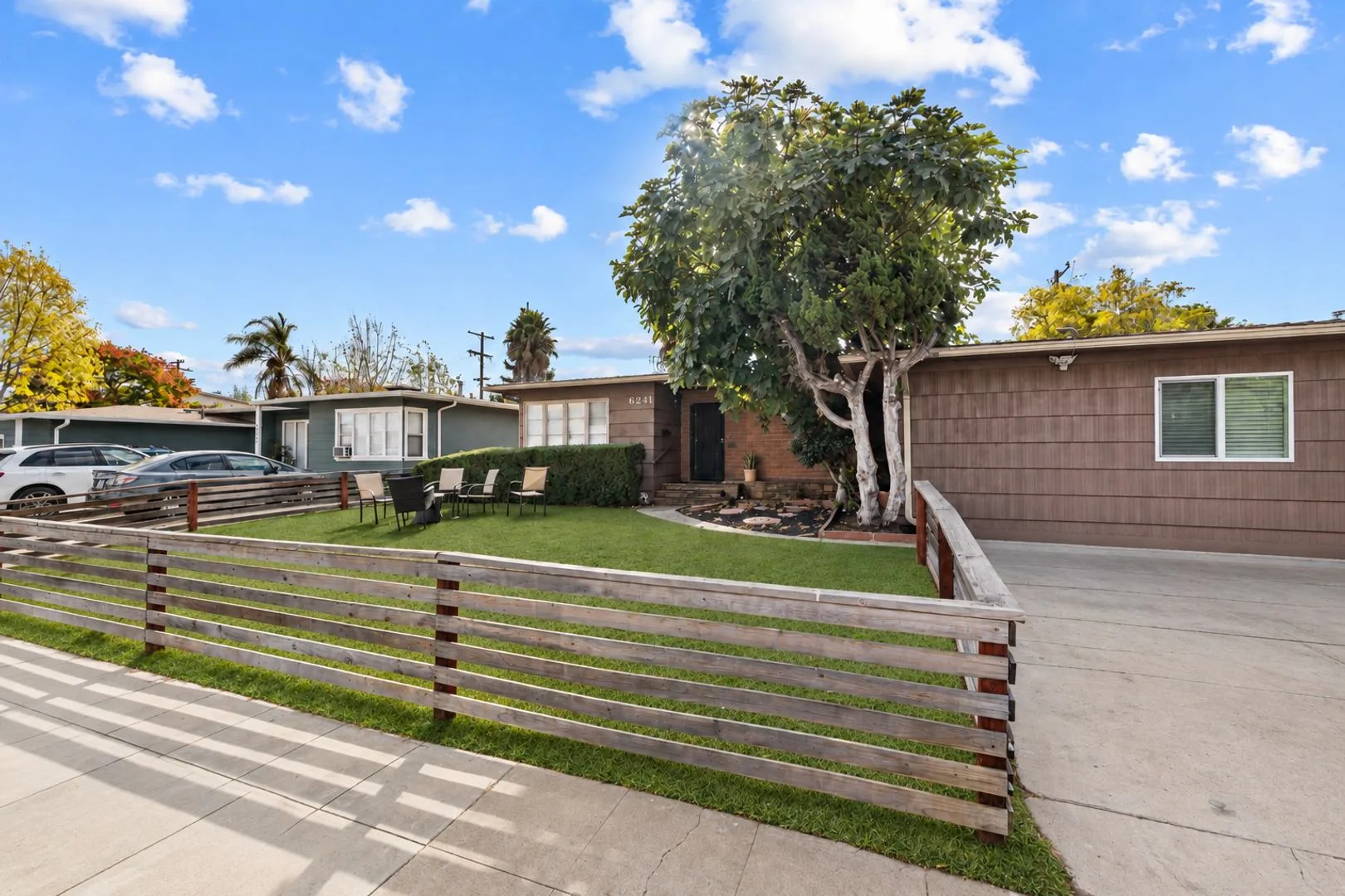 Brand new windows & front yard turf!