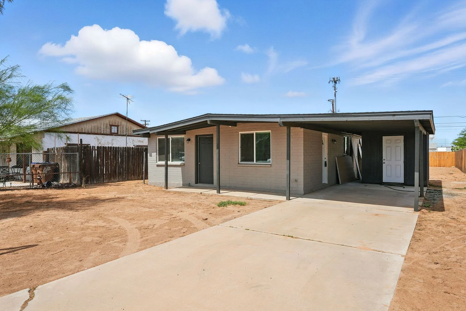 3 Bed 2 Bath Coolidge Home photo 3