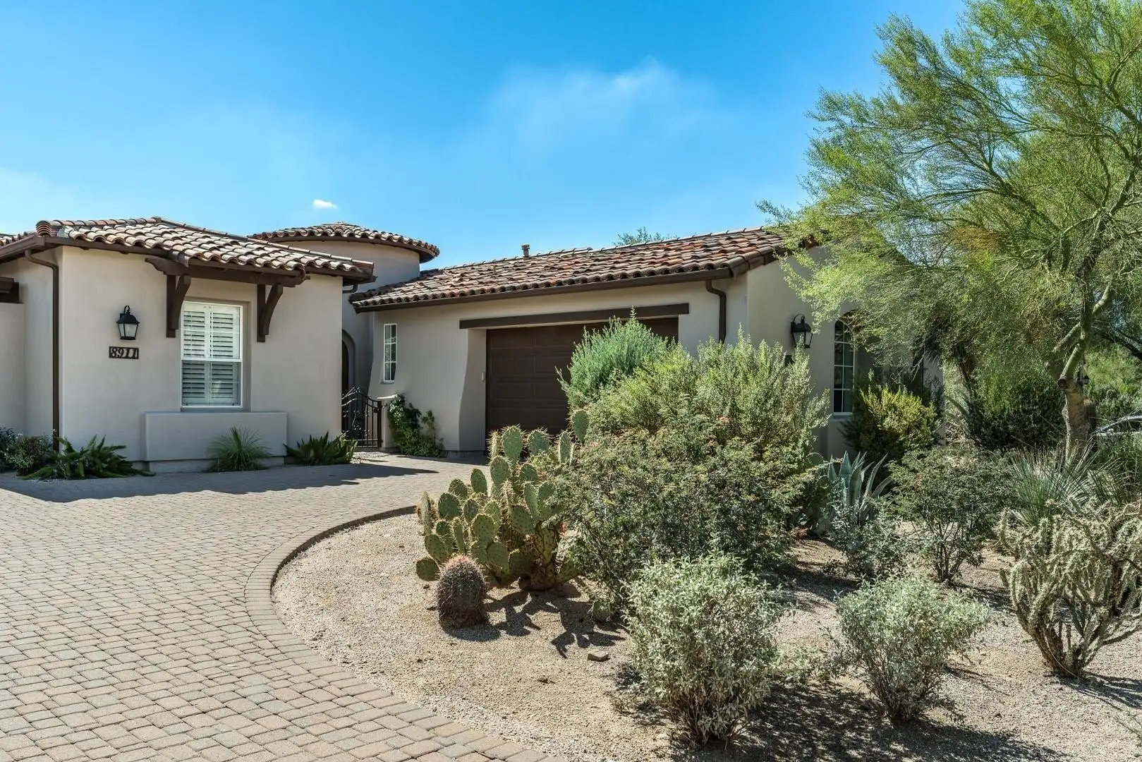 8905 E Mountain Spring Road