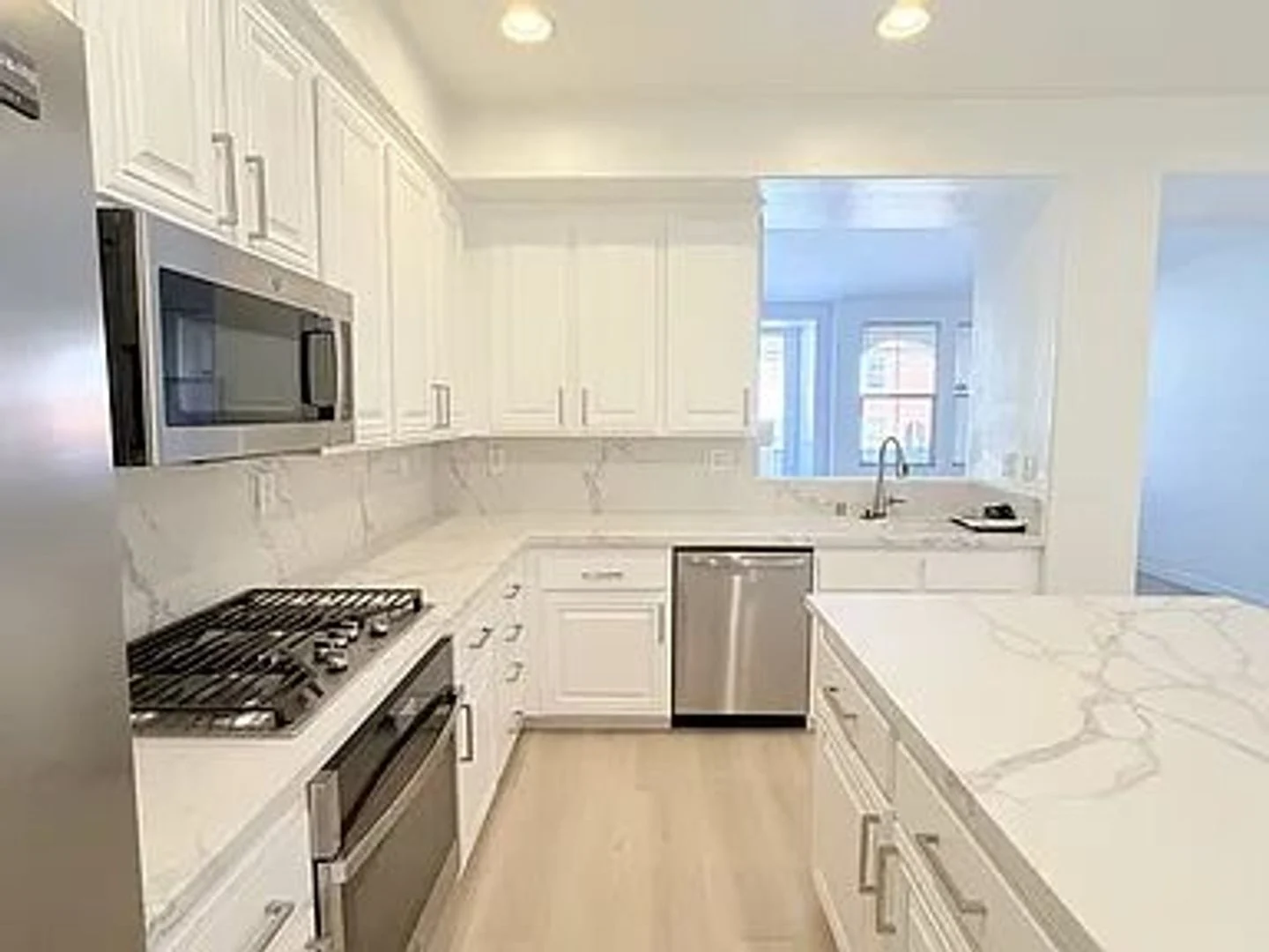 Newly Remodeled 2 Bedroom Townhome in Torrey Highlands photo 3