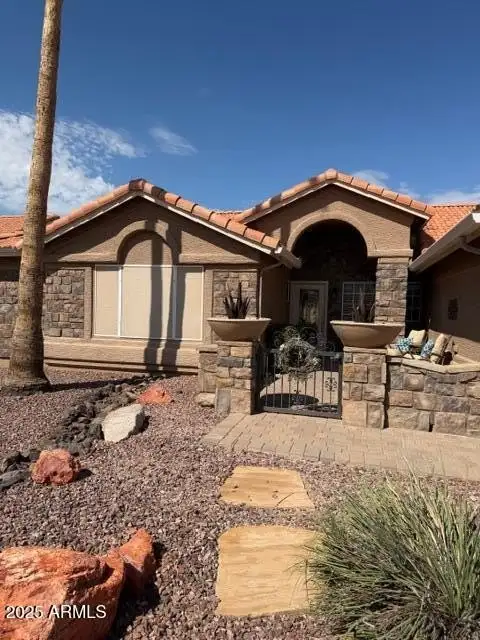 10502 E Elmhurst Dr Sun Lakes, AZ 85248