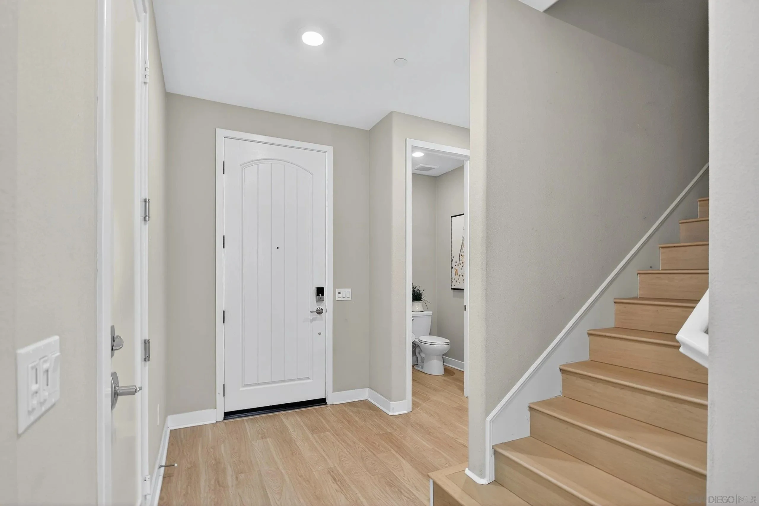 1733 Artemisia Ct photo 3