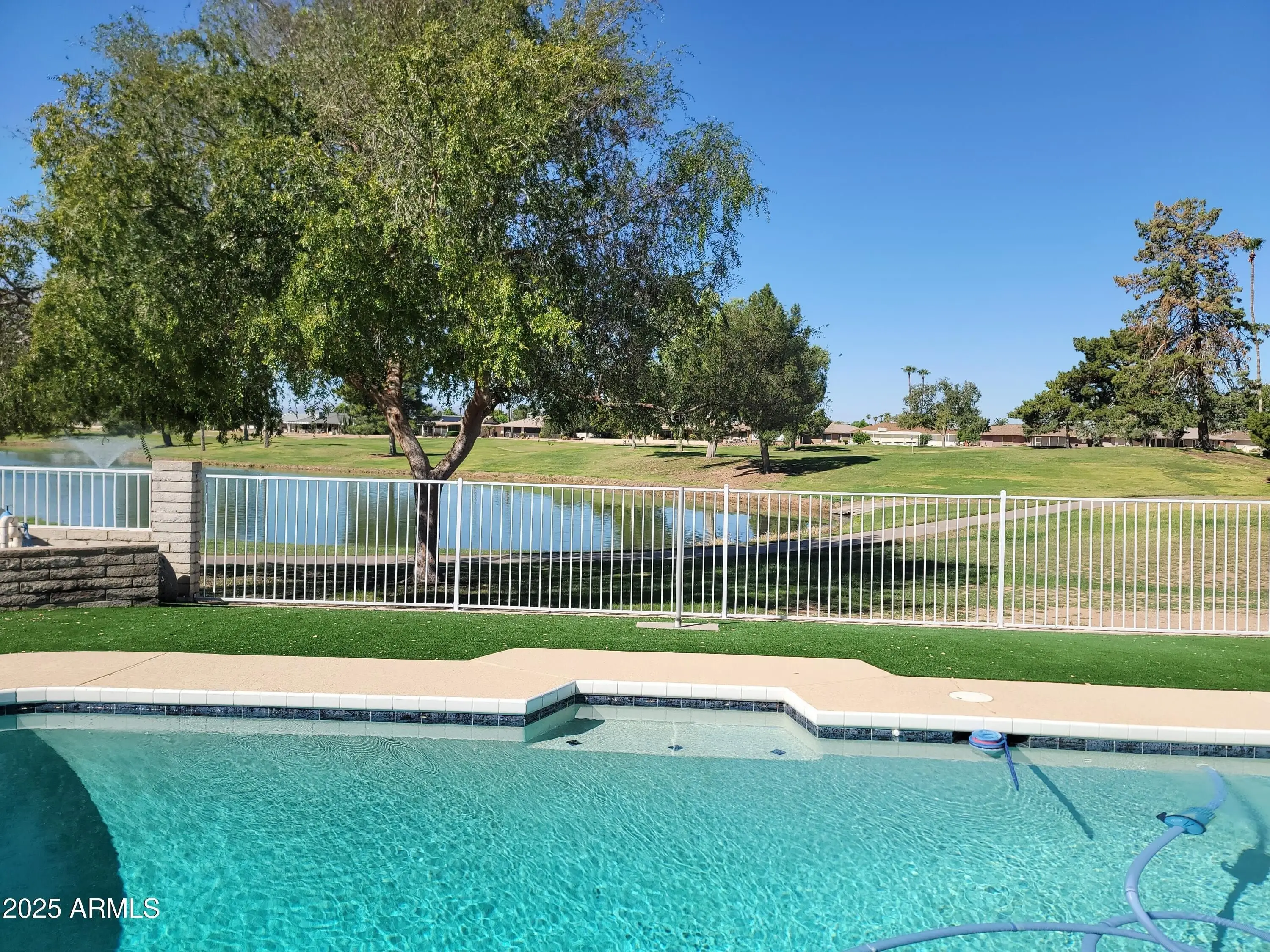 17230 N Country Club Dr Sun City, AZ 85373 photo 5