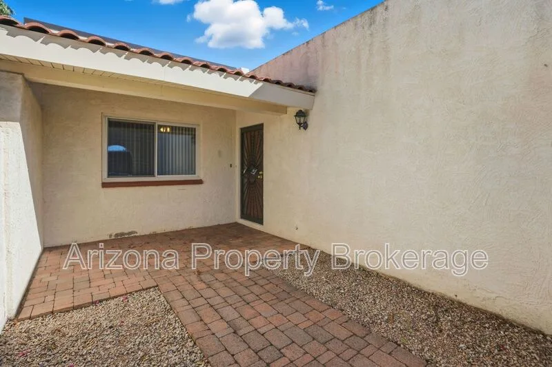 2192 E Balboa Dr Tempe, AZ 85282 photo 4