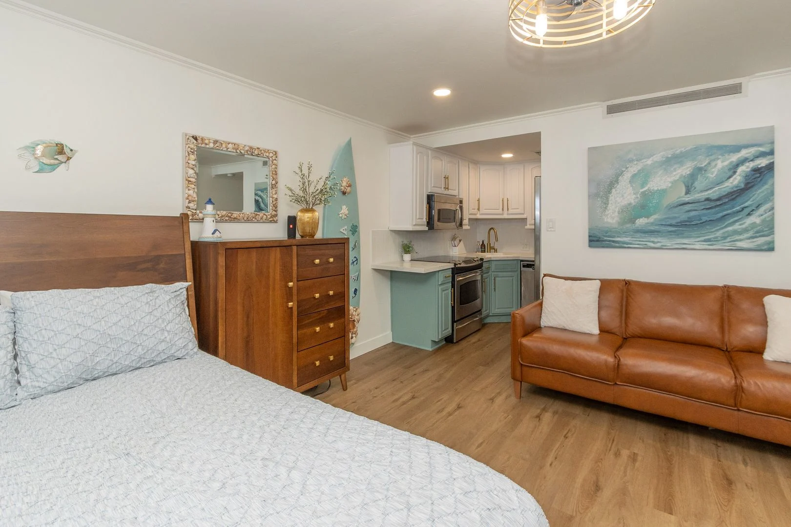 Stunning Oceanfront Living at La Jolla’s Iconic 939 Coast, Fully Furnished! photo 3