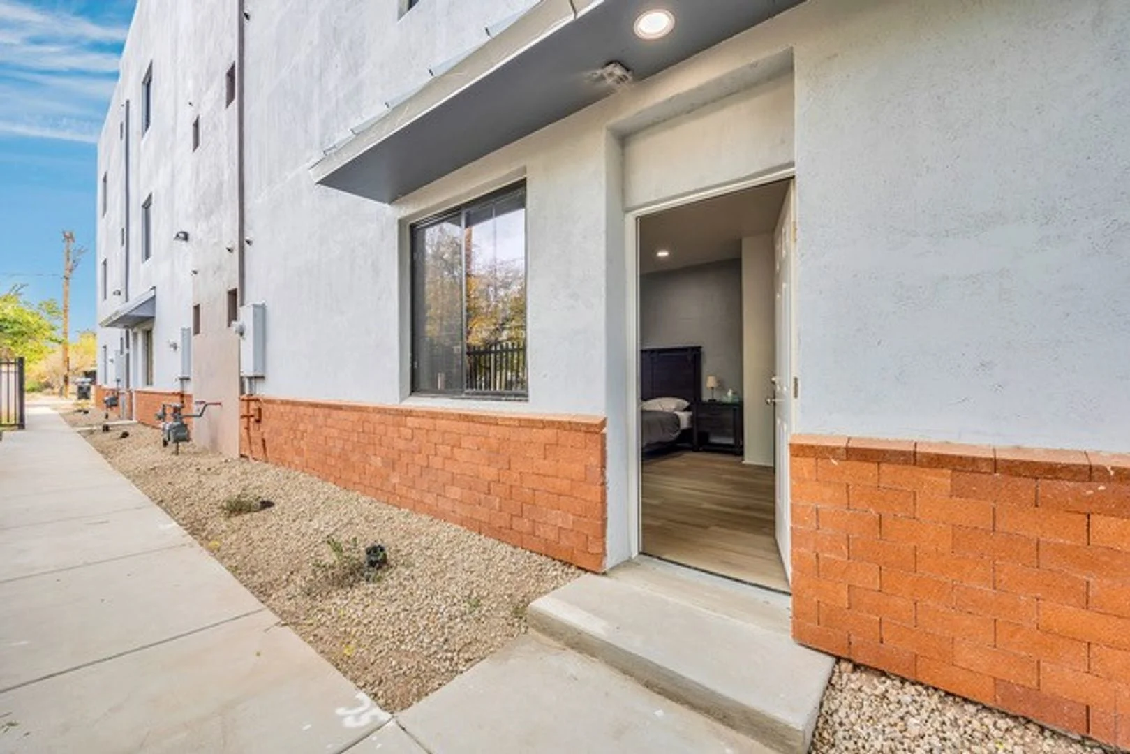 834 S Farmer Ave Tempe, AZ 85281 photo 5
