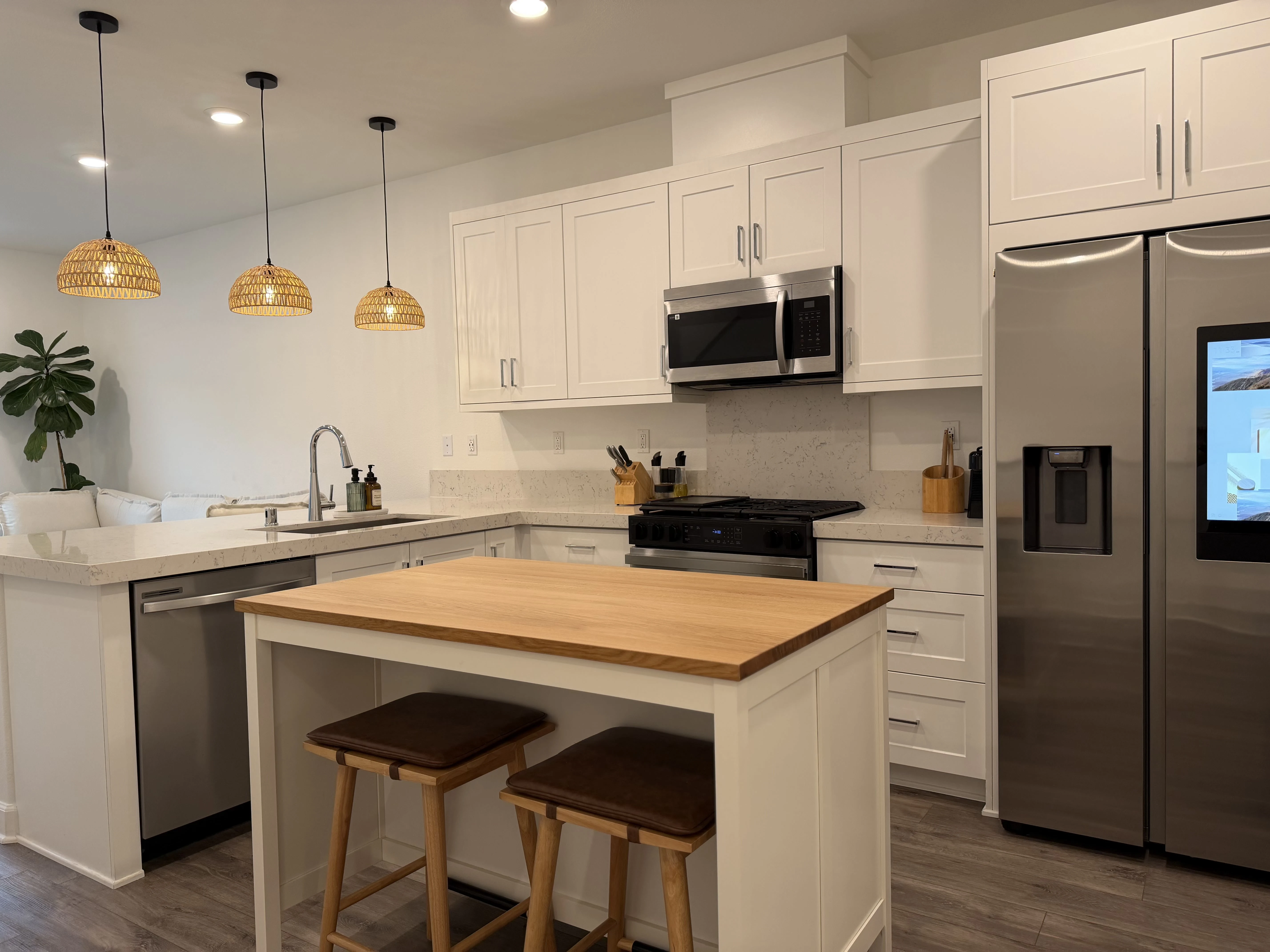 2115 Senita Dr