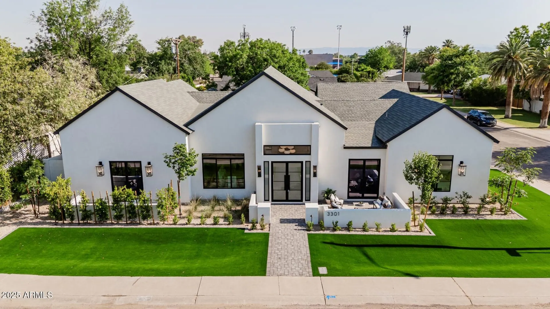 3301 East Elm Street, Phoenix, AZ 85018 photo 2