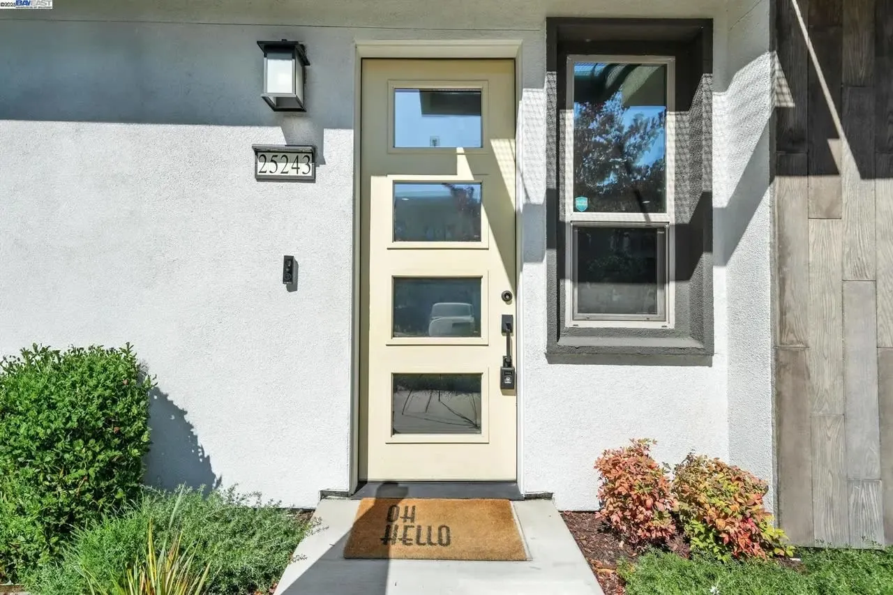 25243 Villager Lane - 1 photo 4
