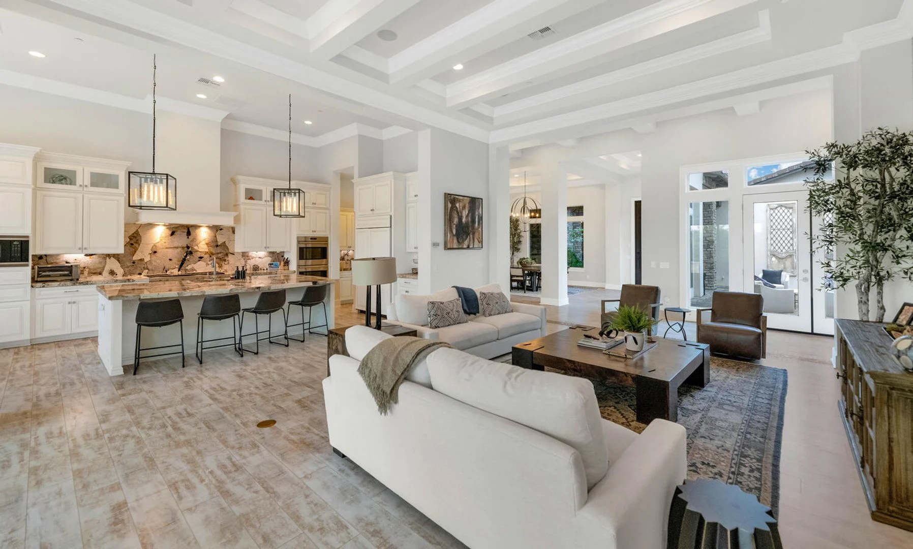Rates Vary: photo 2