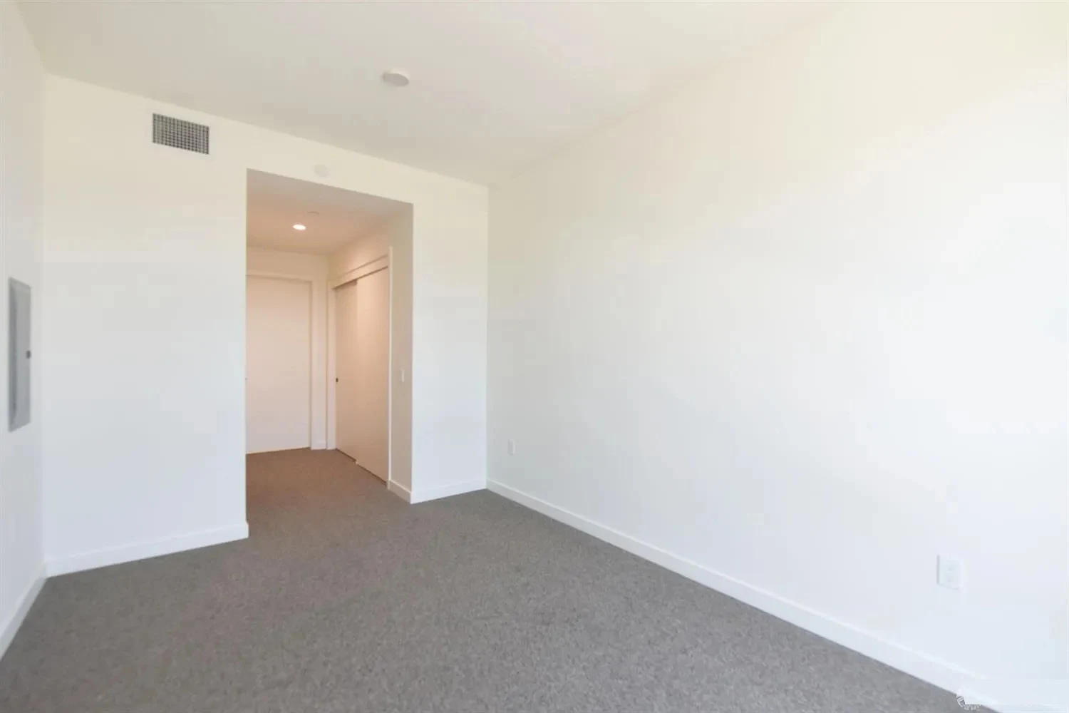 395 6th St Apt 305 photo 4