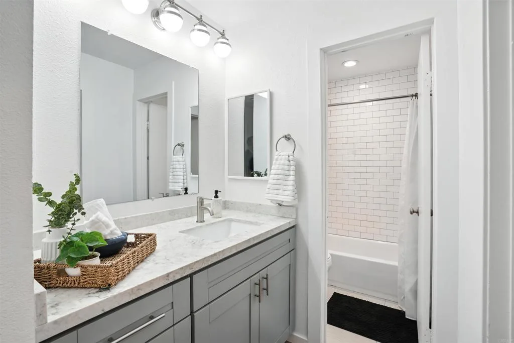 7974 Mission Center Ct photo 3