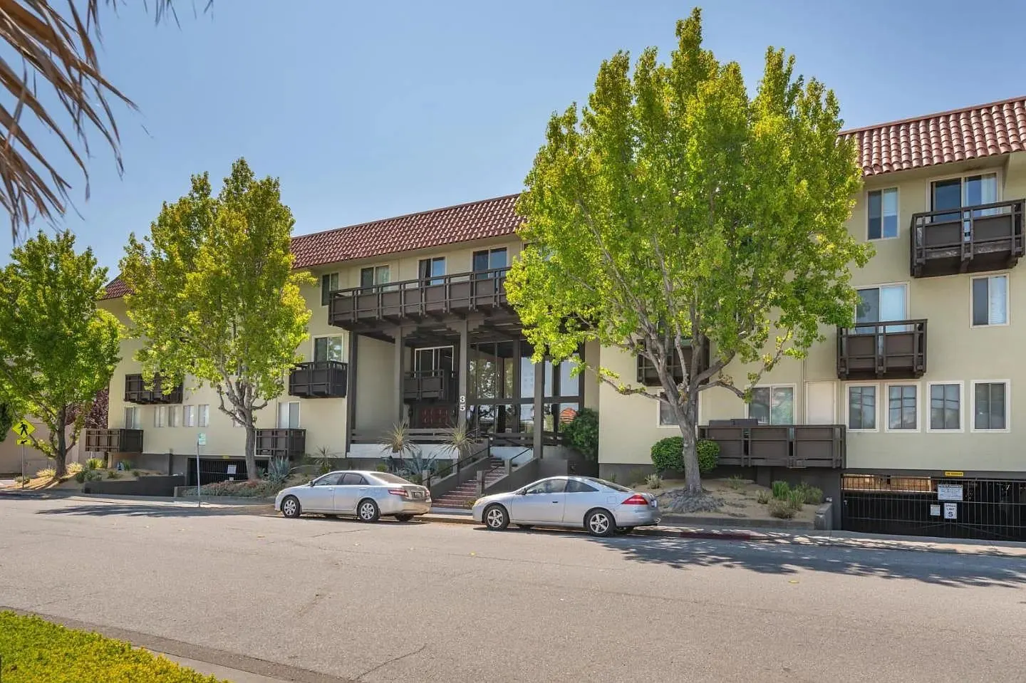 35 28th Ave Apt 106B