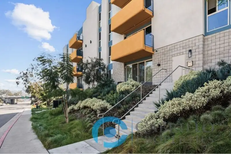 3093 Broadway photo 4
