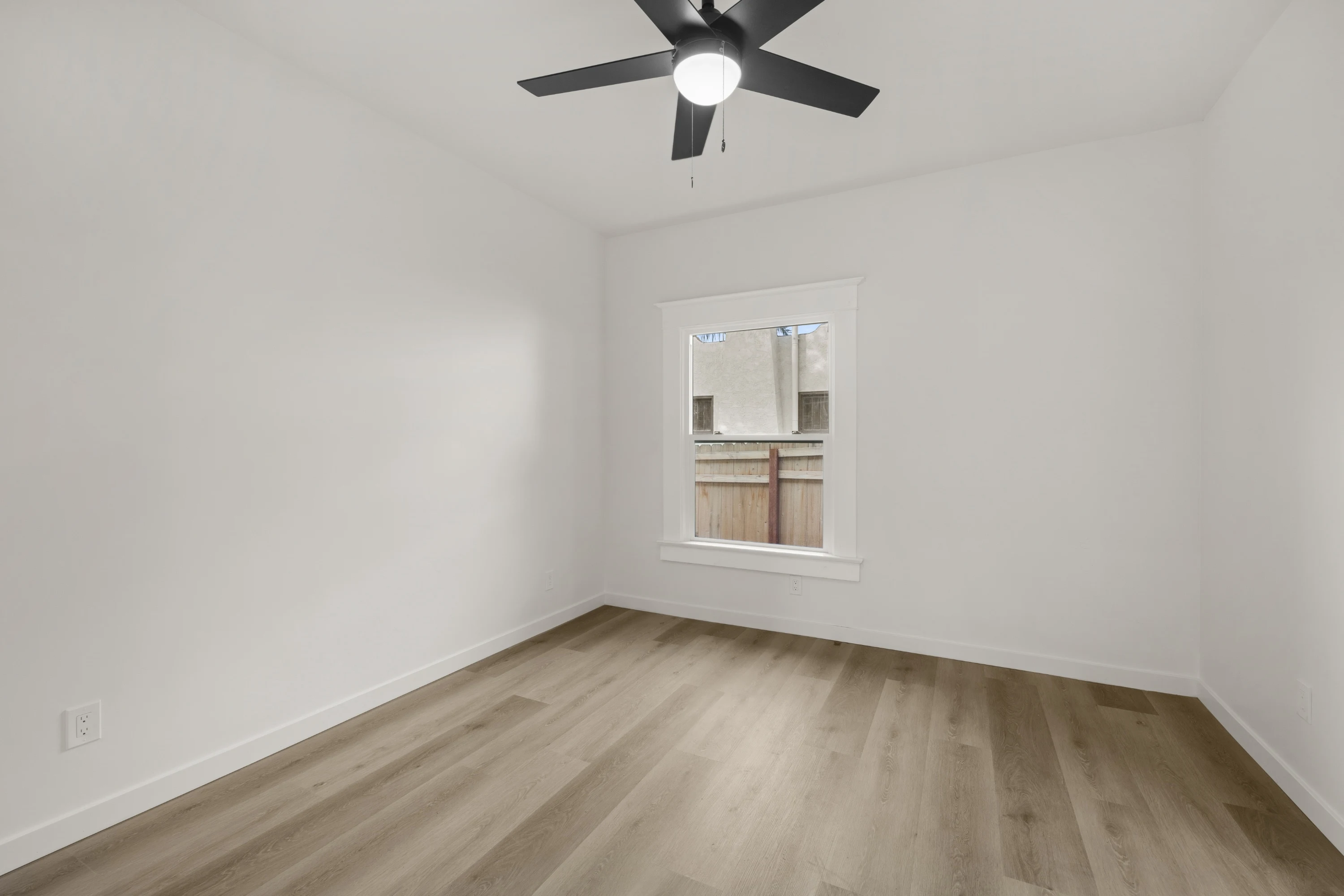 3763 Arnold Ave photo 5