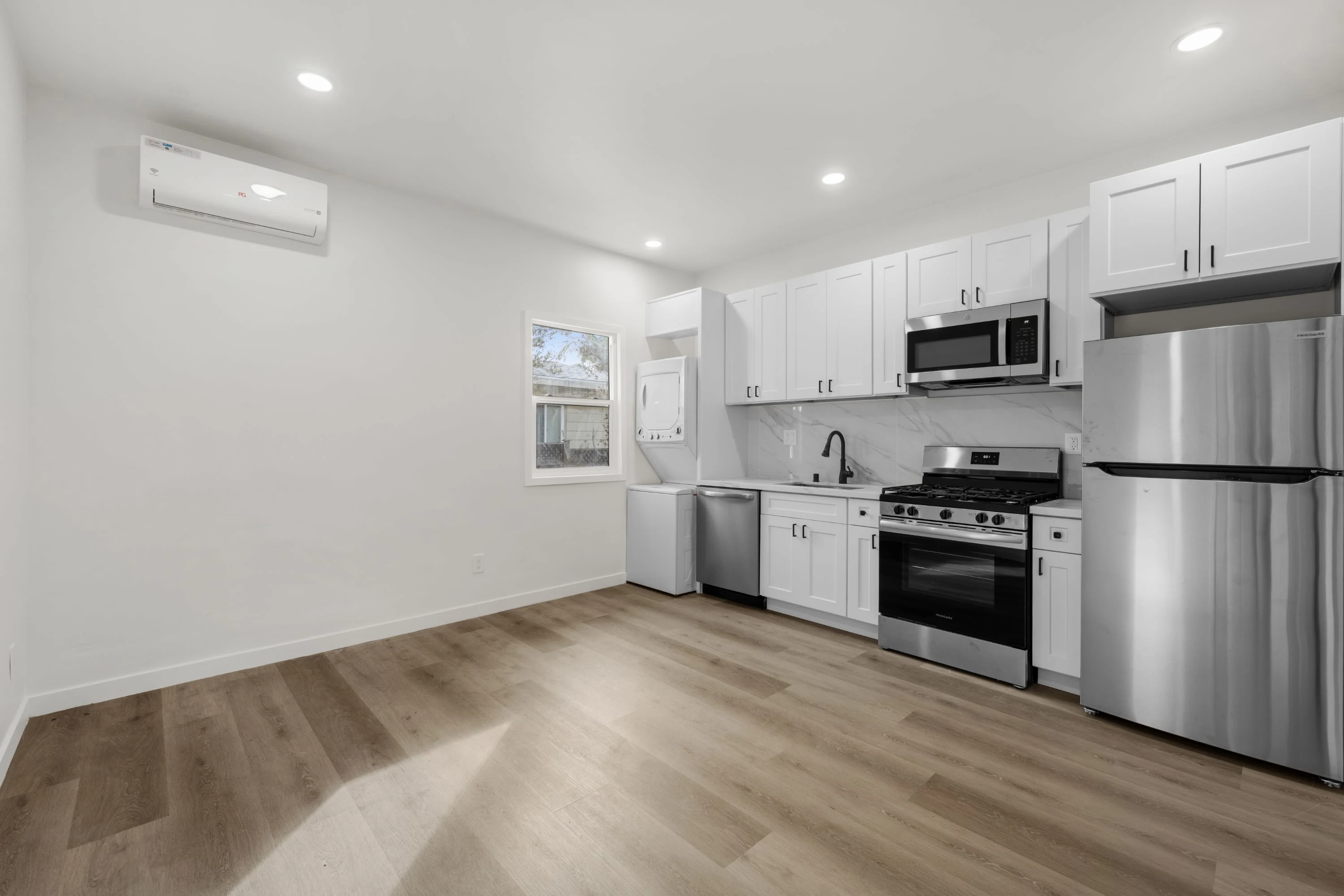 3763 Arnold Ave photo 3