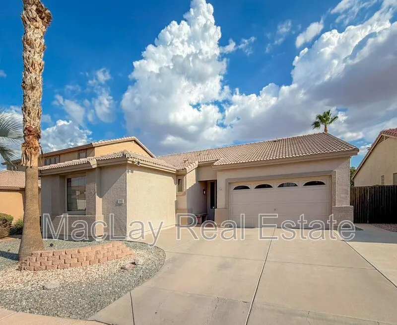 203 W Cedar Dr Chandler, AZ 85248 photo 2