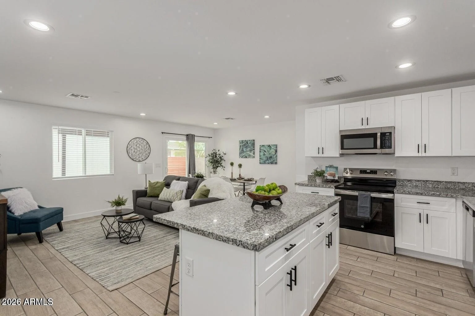 1934 E Carver Dr Phoenix, AZ 85040