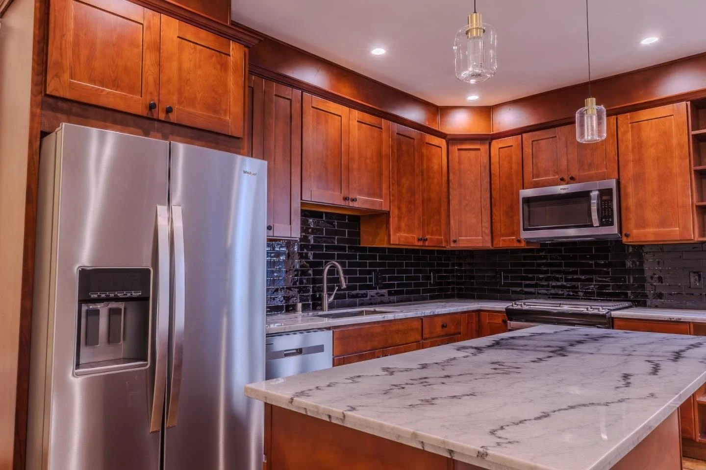 2018 Oakdale AVE photo 3
