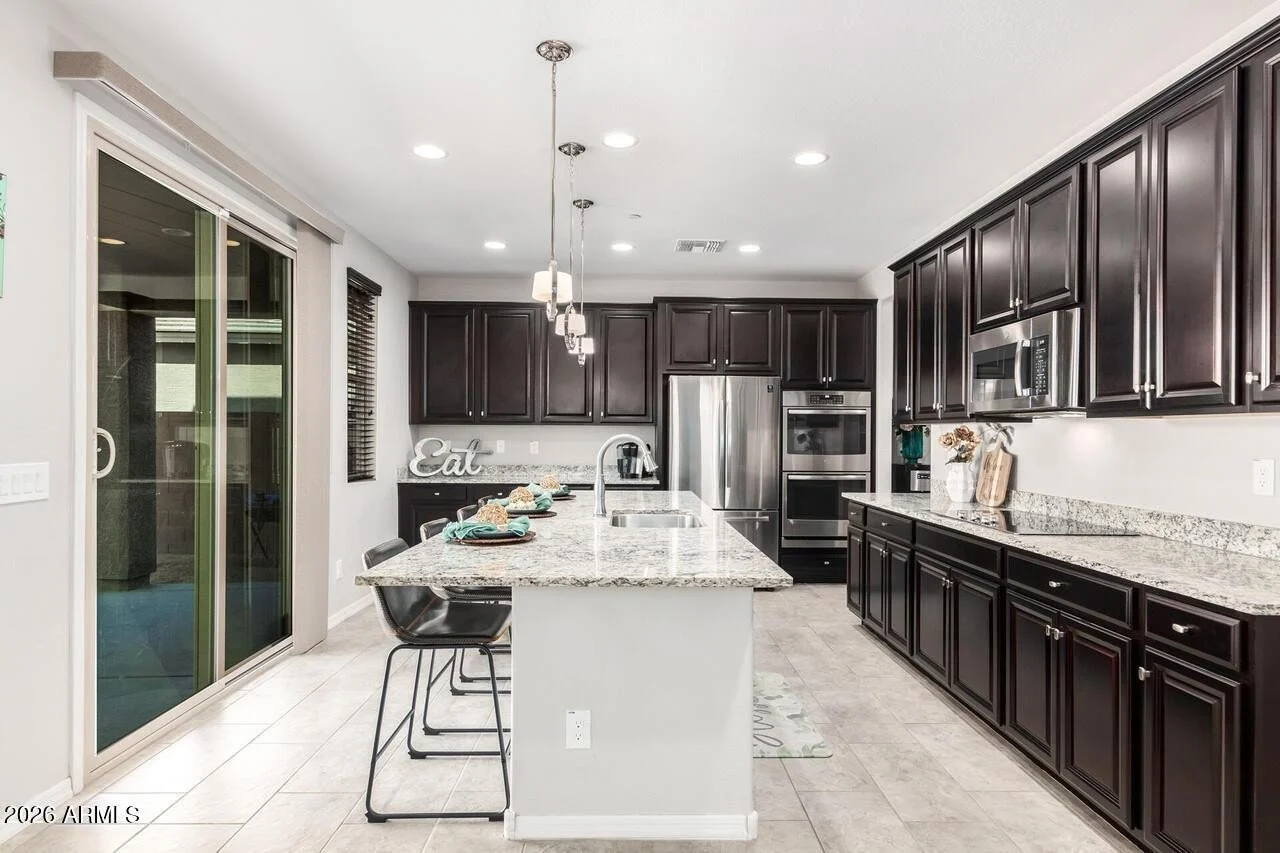 21188 West Almeria Road, Buckeye, AZ 85396 photo 4