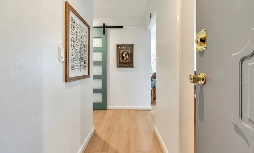 For Rent: 1 Bedroom, 1 Bathroom Apartment Available Now photo 4