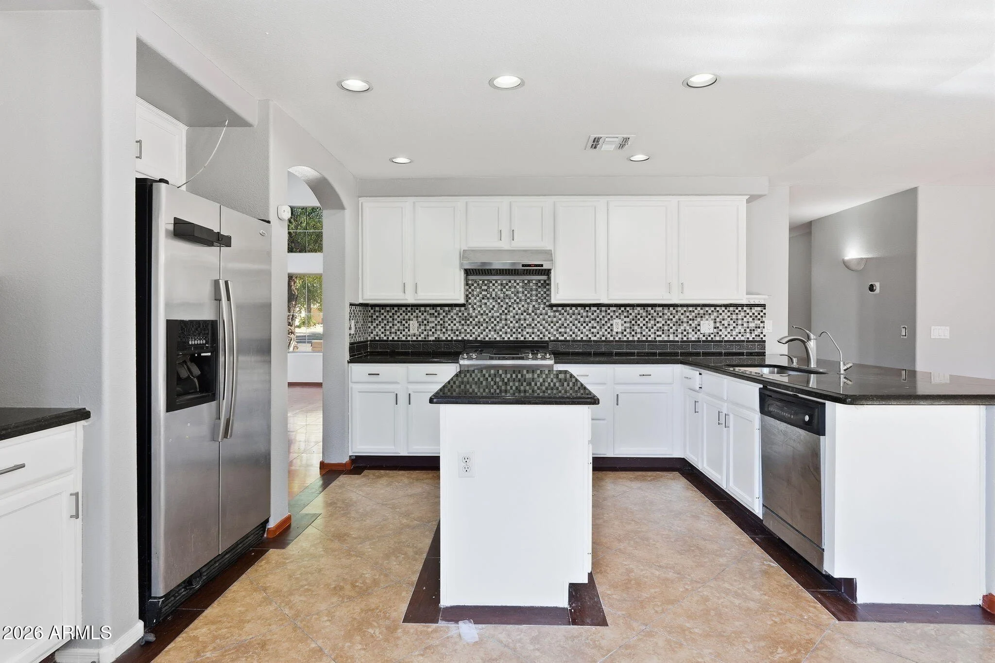 1166 E STOTTLER Drive photo 3