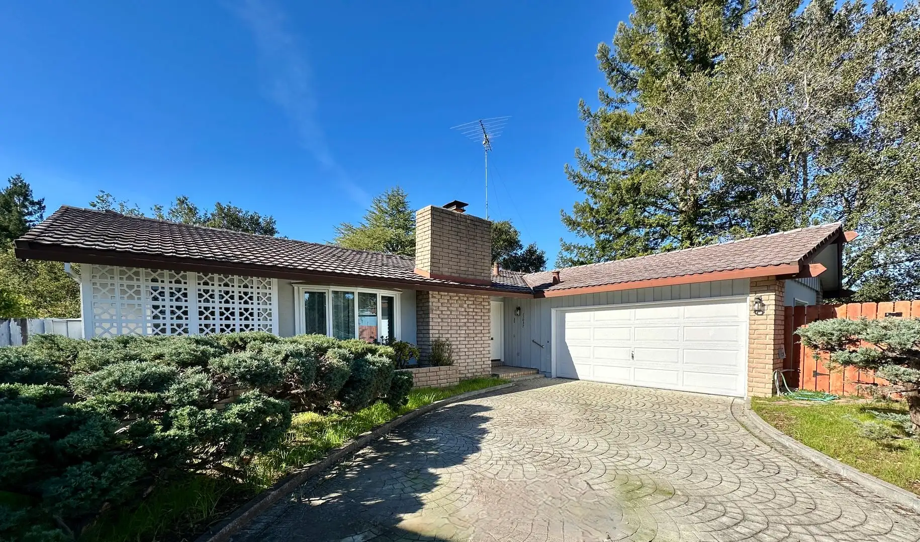 11037 Linda Vista Dr Cupertino, CA 95014 photo 2